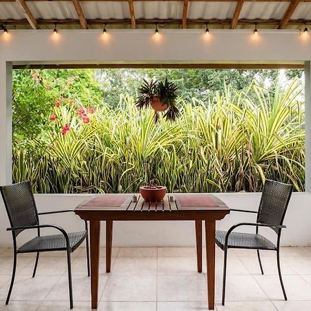 Ancella'S Garden Apartment-Beach-5Min Drive, 1 Hr Montego Bay, 25 Mins Ocho Rios, Continental Breakfast Runaway Bay Buitenkant foto