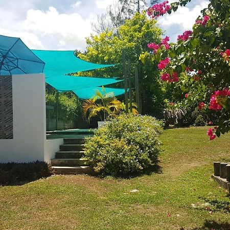 Ancella'S Garden Apartment-Beach-5Min Drive, 1 Hr Montego Bay, 25 Mins Ocho Rios, Continental Breakfast Runaway Bay Buitenkant foto