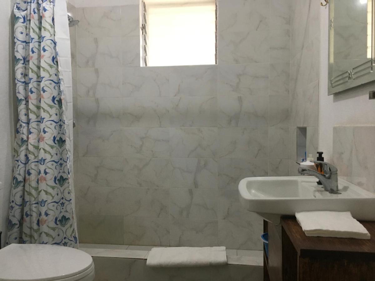 Ancella'S Garden Apartment-Beach-5Min Drive, 1 Hr Montego Bay, 25 Mins Ocho Rios, Continental Breakfast Runaway Bay Buitenkant foto