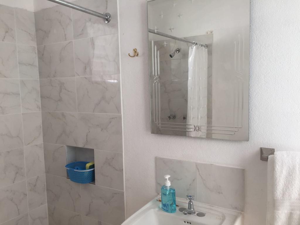 Ancella'S Garden Apartment-Beach-5Min Drive, 1 Hr Montego Bay, 25 Mins Ocho Rios, Continental Breakfast Runaway Bay Buitenkant foto
